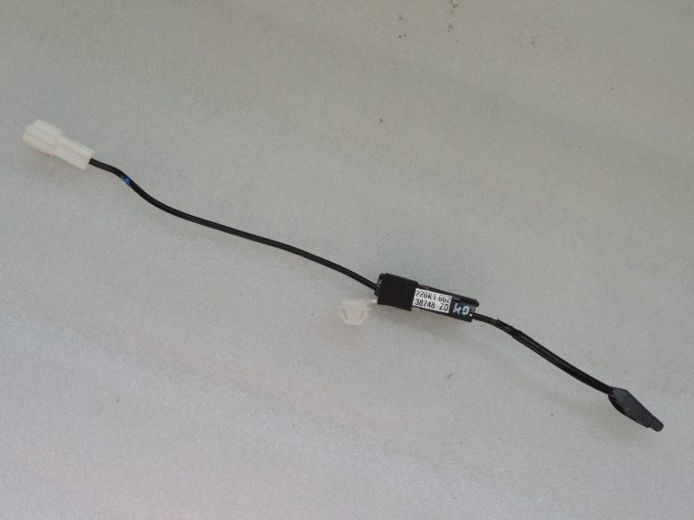 Toyota Yaris IV 1.5 HEV 68kW antenas kabelis 861010DF30
