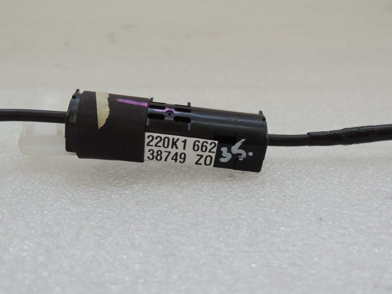 Toyota Yaris IV 1.5 HEV 68kW antenas kabelis 861010DF20