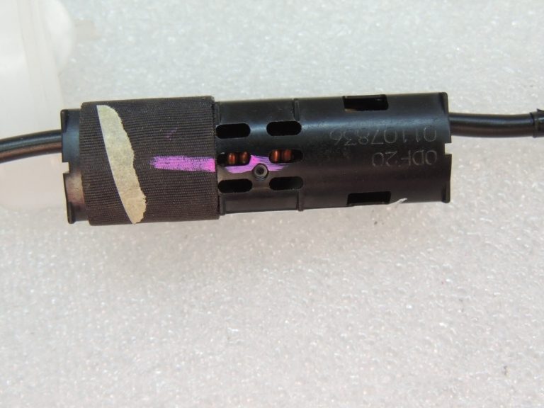 Toyota Yaris IV 1.5 HEV 68kW antenas kabelis 861010DF20