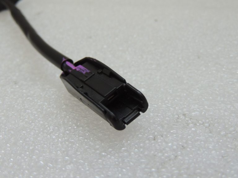 Toyota Yaris IV 1.5 HEV 68kW antenas kabelis 861010DF20