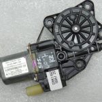 MINI R56 R55 Logu regulatora motors priekšējais kreisais 67622755853 2755853