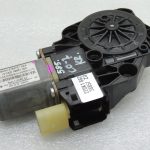 MINI R56 R55 Logu regulatora motors priekšējais kreisais 67622755853 2755853