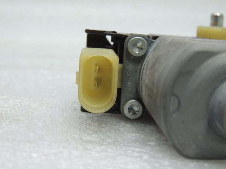 MINI R56 R55 Logu regulatora motors priekšējais kreisais 67622755853 2755853