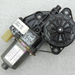 MINI R56 R55 Logu regulatora motors priekšējais labais 67622755854 2755854