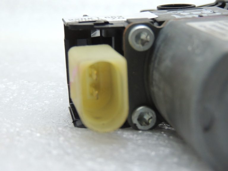 MINI R56 R55 Logu regulatora motors priekšējais labais 67622755854 2755854