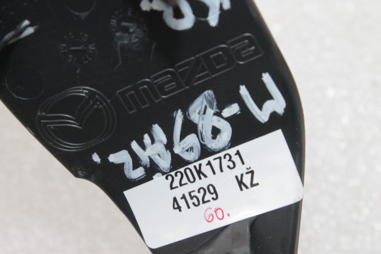 Oriģināls Mazda CX-5 KE Aizmugurējā kreisā loga regulatora slēdža vāks KA0G-68-5L602