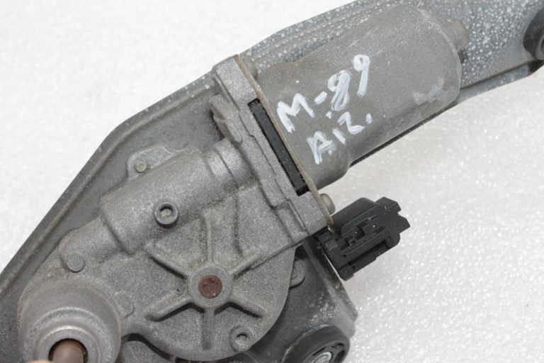 Oriģināls Mazda CX-5 KE Aizmugurējā vējstikla tīrītāja motors KD53-67-450, KD5367450