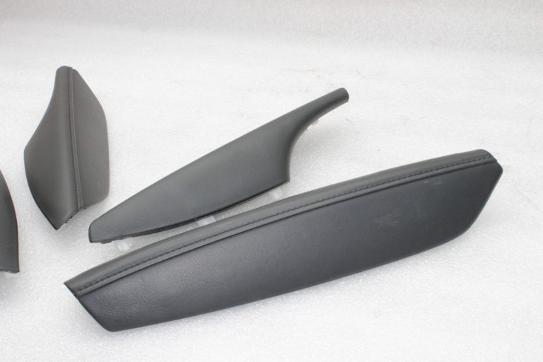 Oriģināls Mazda CX-5 KE Facelift durvju paneļu komplekts Leatherette Black KA0T68520