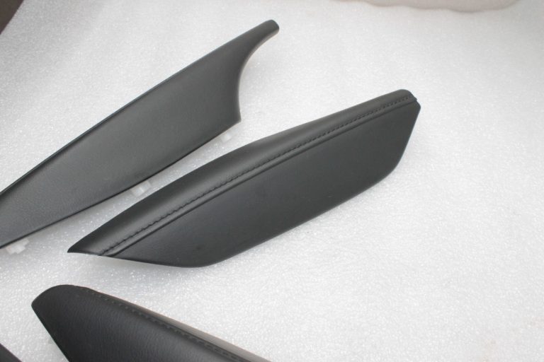 Oriģināls Mazda CX-5 KE Facelift durvju paneļu komplekts Leatherette Black KA0T68520