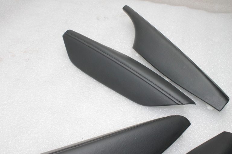 Oriģināls Mazda CX-5 KE Facelift durvju paneļu komplekts Leatherette Black KA0T68520
