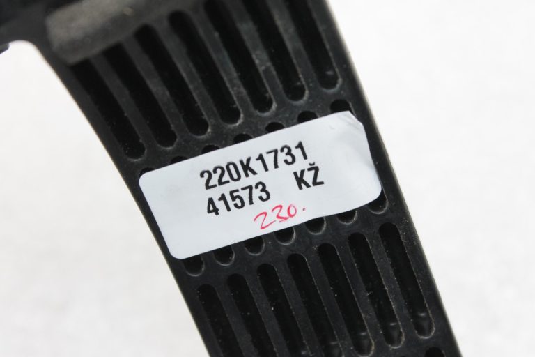 Oriģinālā Mazda CX-5 KE Aizmugurējā kreisā durvju roktura rāmis KD53-73-42XA, KD537342XA