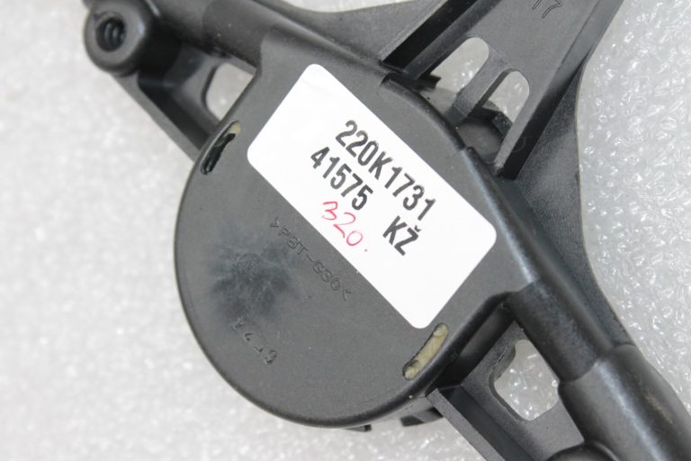Oriģināls Mazda CX-5 KE Aizmugurējā labā loga regulators KD53-72-590, KD5372590