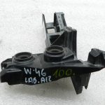 VW Golf oriģinālais bampera kronšteins aizmugurējā bampera labajā pusē