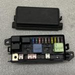 MINI COOPER R57 Vadības bloka drošinātāju kārba Fuse BOX 9213373