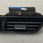 Skoda Superb III B8 3V Ventilācijas reste kreisā 3V0819701C