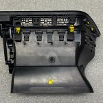 Skoda Superb III B8 3V Ventilācijas reste kreisā 3V0819701C