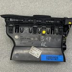Skoda Superb III B8 3V Ventilācijas reste kreisā 3V0819701C