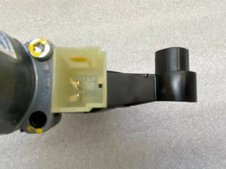Škoda Superb 3V Audi VW sēdekļa aizmugurējā labā stikla regulatora motors 5Q0959802A