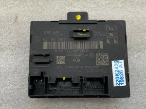 Škoda Superb 3V Audi VW Seat door control unit door rear right left 5Q0959395E