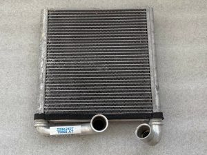 Škoda Superb III B8 3V Siltummaiņa sildīšanas radiators 5Q0819031A