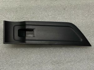 Škoda Superb III B8 ручка стеклоподъемника пластиковая крышка задняя левая 3v0867171