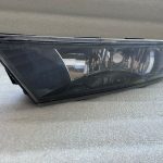 Škoda Superb III B8 3V Kreisais miglas lukturis 3V0941699