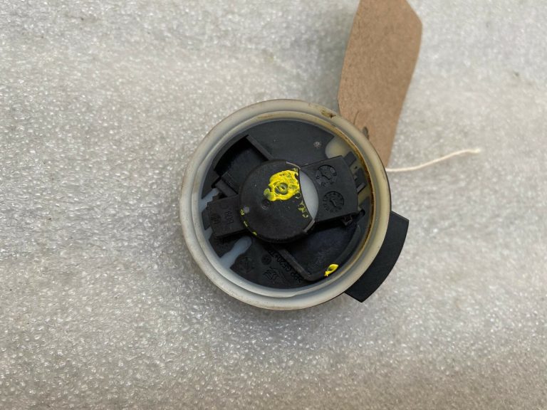 Škoda Superb III B8 3V gaisa spilvena sensors sadursmes sensors SRS sensors pa labi 5Q0959354