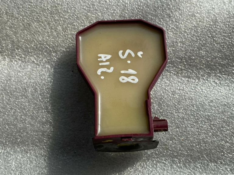 Škoda Superb III B8 3V Aizmugures antenas vadības bloks 3V0035497