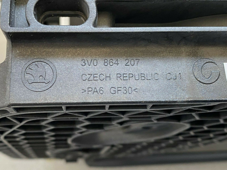 Škoda Superb III B8 3V oriģināls centrālās konsoles roku balsts 3V0864207
