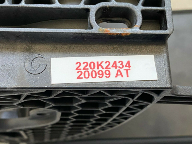 Škoda Superb III B8 3V oriģināls centrālās konsoles roku balsts 3V0864207
