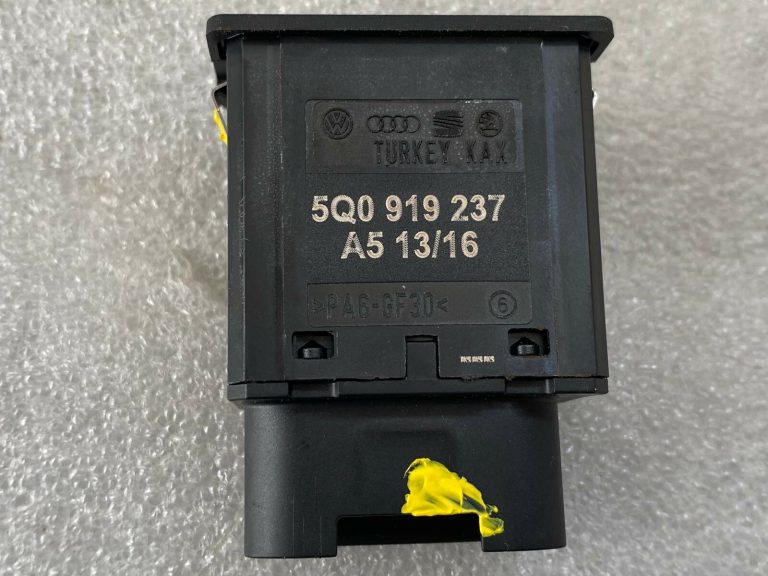 Škoda Superb III B8 3V atslēgas slēdzis gaisa spilvena deaktivizēšanai 5Q0919237