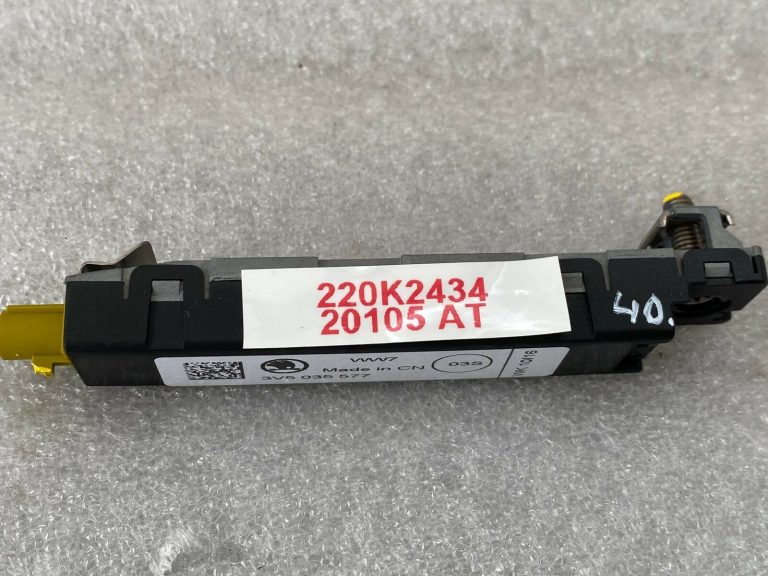 Škoda Superb III B8 3V Antenas pastiprinātājs 3V5035577