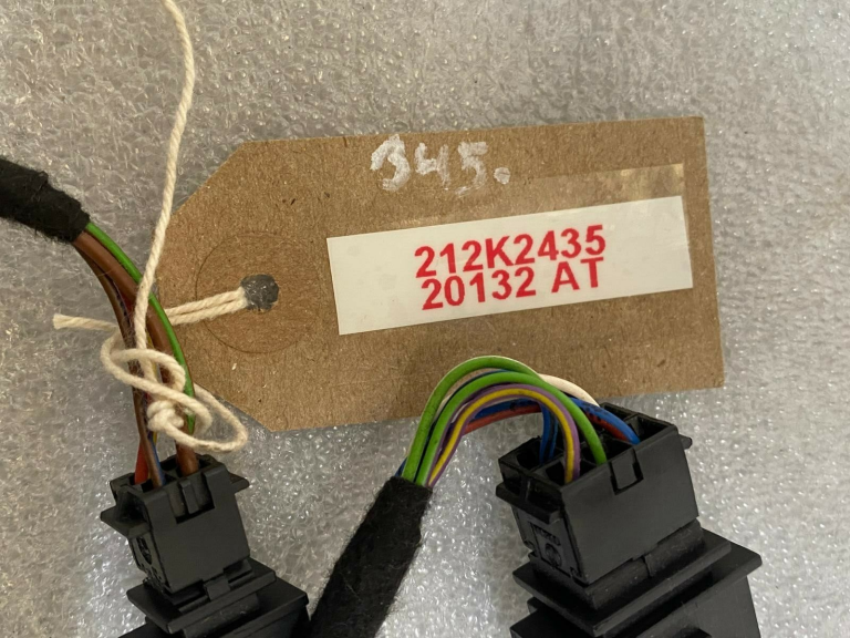 Škoda Superb III B8 3V Adaptera kabeļu komplekts sēdekļa pamatnei priekšējais kreisais 3V1971365P