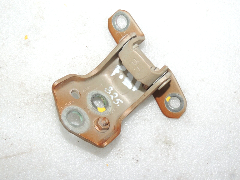 Ford Ranger P375 durvju eņģe priekšējā labā pusē Top Saber M7413 AB392122800AE