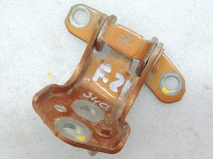 Ford Ranger P375 durvju eņģe aizmugurējā labajā pusē zem Saber M7413 AB392626810AE