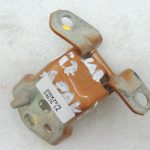 Ford Ranger P375 durvju eņģe aizmugurējā labajā pusē zem Saber M7413 AB392626810AE