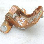 Ford Ranger P375 durvju eņģe aizmugurējā labajā pusē zem Saber M7413 AB392626810AE