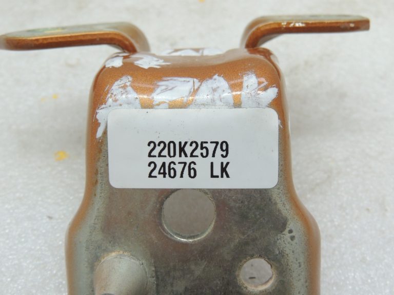 Ford Ranger P375 durvju eņģe aizmugurējā labajā pusē zem Saber M7413 AB392626810AE