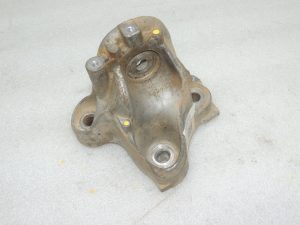 Ford Ranger P375 2.0TDCi T20DD0J Dzinēja stiprinājums pa labi JB3G-6046-AA 2214921