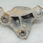 Ford Ranger P375 2.0TDCi T20DD0J Dzinēja stiprinājums pa labi JB3G-6046-AA 2214921
