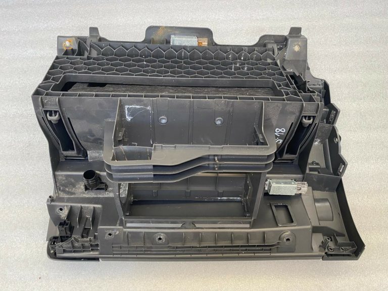 Škoda Superb III B8 3V Cimdu nodalījums 3V1857097AL