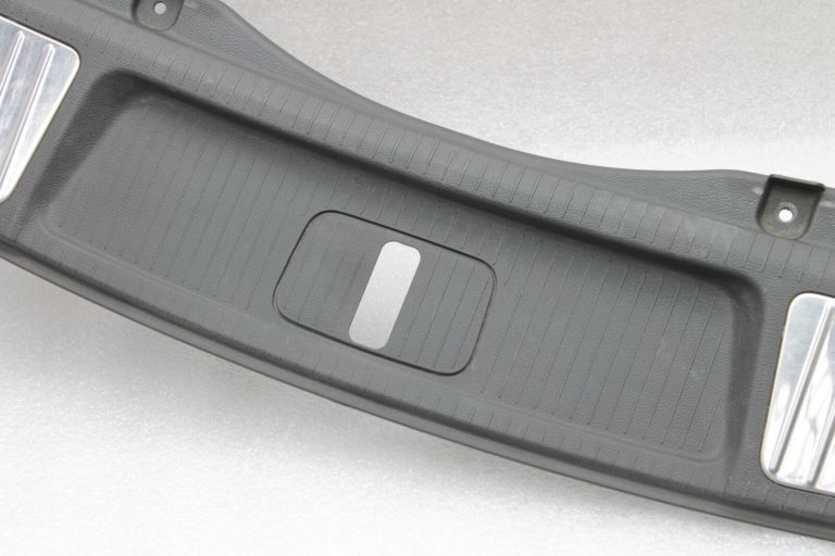 Opel Insignia A Tourer bagāžnieka vāks, sliekšņu pārsegs, durvju sliekšņu līstes 13278408