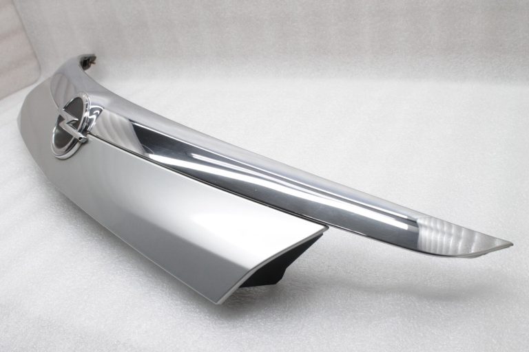 Opel Insignia A Tourer aizmugurējo durvju roktura vāks argona sudraba 176 GAN 13322627