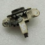 Oriģinālais Bosch 90A 14V alternatora ģeneratora oglekļa birstes regulators