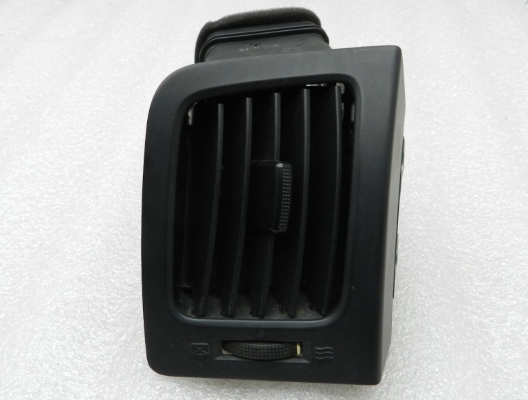 Hyundai i800 Style ventilācijas režģa ventilācijas sprausla labajā pusē 4H974-80000