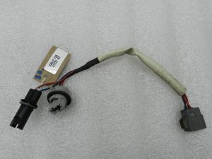 Mazda CX-7 держатель лампы противотуманной фары E221-51-064