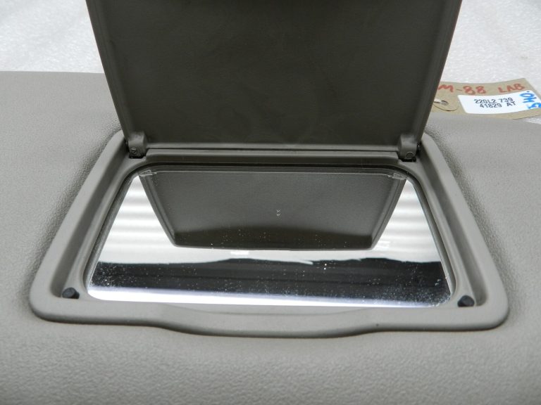 Mazda CX-7 Saules aizsarglīdzeklis labajā pusē EG216927034