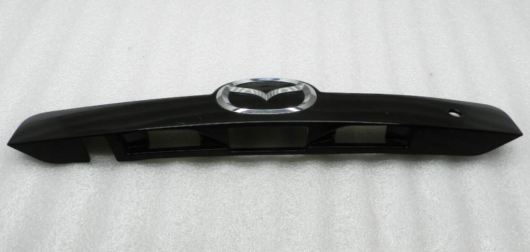 Mazda CX-7 oriģinālā bagāžnieka emblēma 34N PHANTOM PURPLE MET
