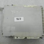 Toyota Yaris P13 oriģinālā drošinātāju kārba 82730-52K40