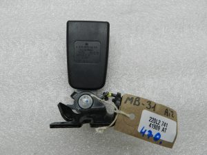 Mercedes C-klases W205 C220D aizmugurējās drošības jostas sprādzes a2058600469